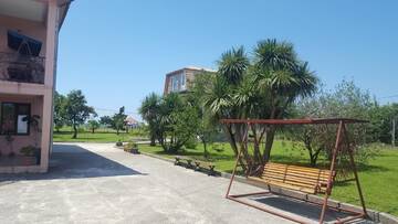 Фото номера Дом с 3 спальнями Дома для отпуска Дом на пляже Black sea House г. Кобулети 28