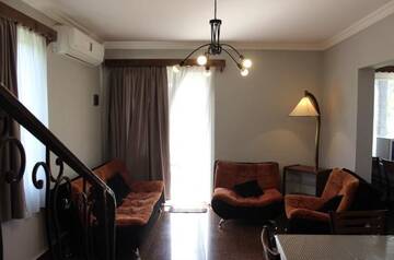 Фото номера Дом с 3 спальнями Дома для отпуска Дом на пляже Black sea House г. Кобулети 26