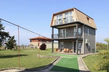 Фото номера Дом с 3 спальнями Дома для отпуска Дом на пляже Black sea House г. Кобулети 27