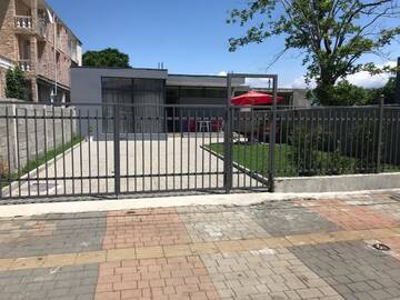 Фото номера Дом с 3 спальнями Дома для отпуска City House г. Кобулети 41