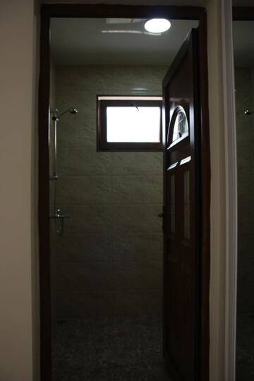 Фото номера Двухместный номер с 2 отдельными кроватями и собственной ванной комнатой Гостевой дом MRIYA г. Кобулети 6
